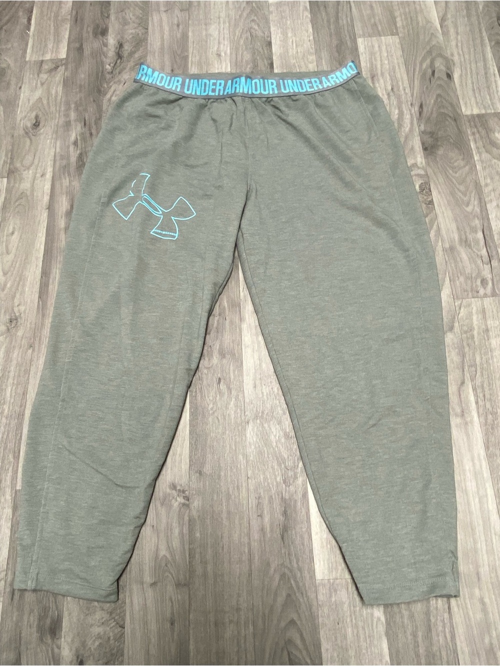 Under armour gray capris Sweatpants with Light Blue Logo Waistband